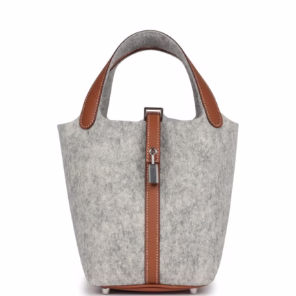 Hermes Picotin Lock 18 Gris Clair Feutre and Gold For Sale